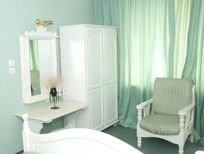 Bedroom 3, Boryana Hotel, Burgas