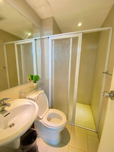 Bathroom 3, Azure Beach Club Paris Hilton, Parañaque