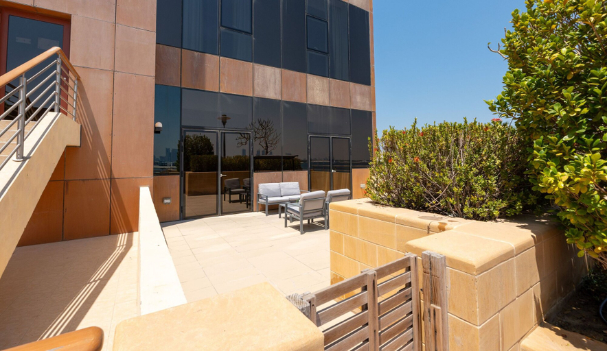 Room 3, Exquisite 2BR w Exclusive Beach Access at the Palm, Dubai