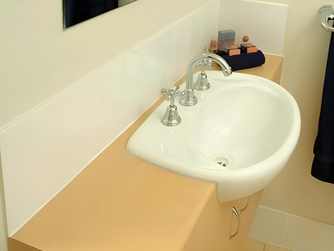 Bathroom 4, Discovery Parks - Alice Springs, Alice Springs- Heavitree