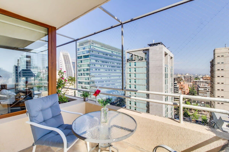 Room 5, El Golf Plus - Fantastic 2 Bedroom in El Golf, Santiago