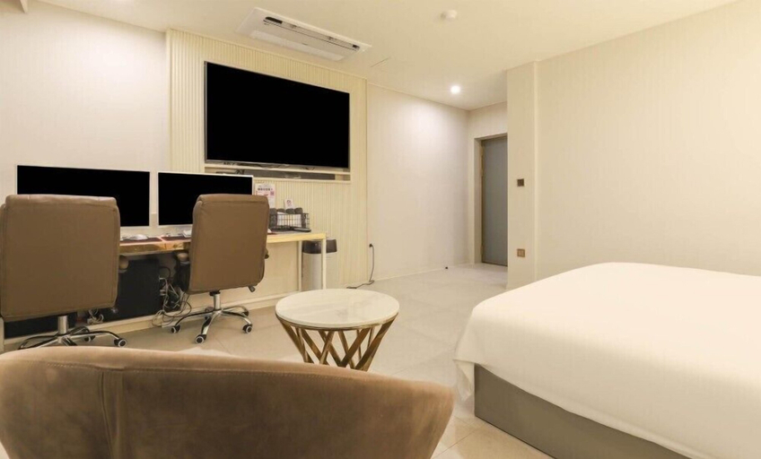 Room 4, Signature Denbasta Hotel, Nam