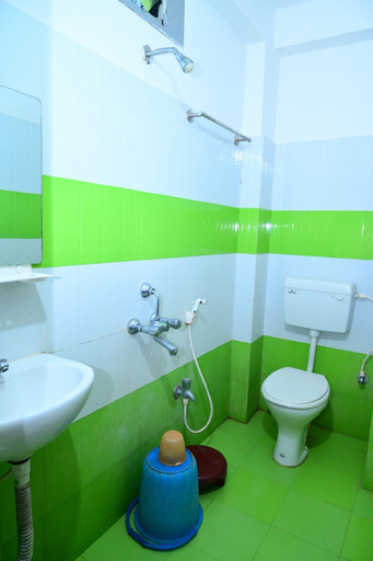 Bathroom 5, DhamStay Hotel Krishna Residency Puri, Puri
