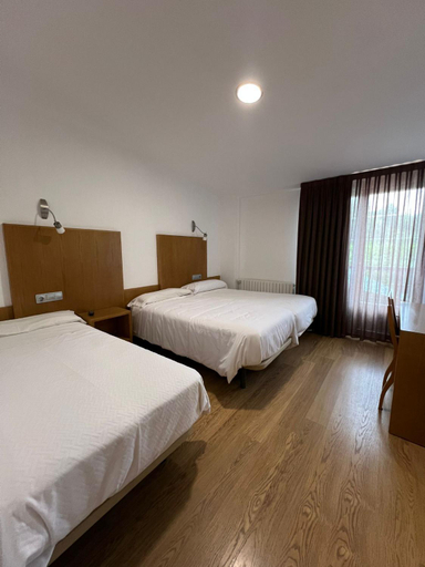 Bedroom 2, Hotel Lusitano, Ourense