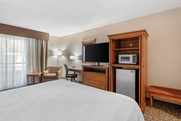 Bedroom 3, Best Western Plus Oak Harbor Hotel & Conference Center, Island