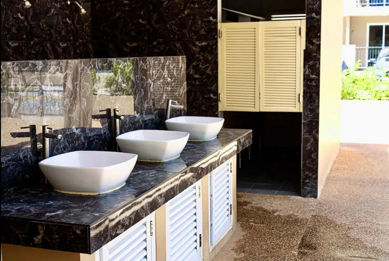 Bathroom 4, Condo near Airport, Lapu-Lapu City