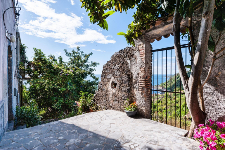 Others 5, Terra e Mare Apartment by Wonderful Italy, Catania