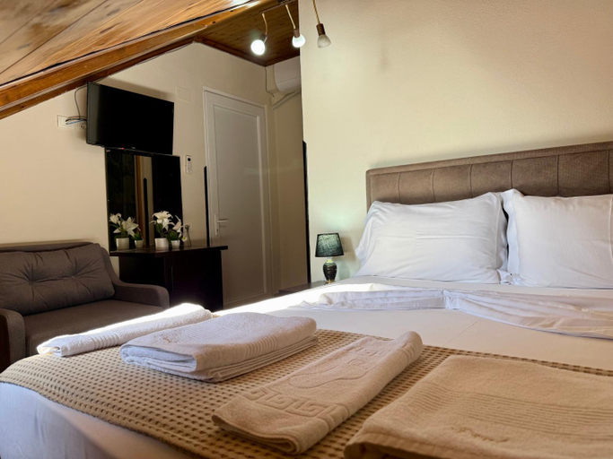 Bedroom 2, --HOTEL DEAL-- Rooms With Castle View, Krujës