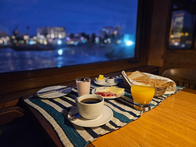 Food & Drinks 4, Hotel Restaurant CapDucal, Valparaíso
