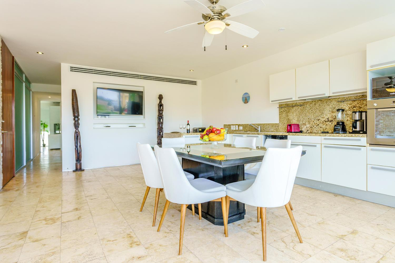 Others 5, Gorgeous Magia Beachside Condos by Stella Rentals!, Cozumel