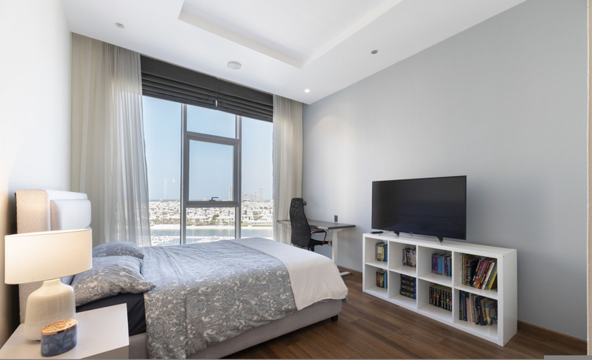 Room 2, Emerald at Tiara Beach Residences With Atlantis Views, Dubai