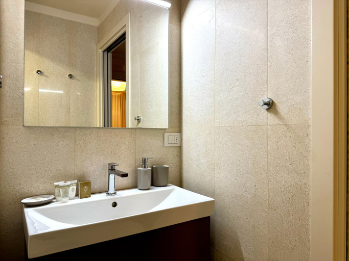Bathroom 4, Panorama Apartment, Trieste