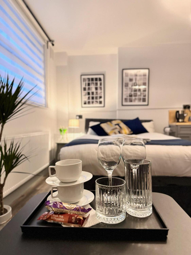 Others 3, Camden Luxury Studio Flats and En-Suit Rooms, London