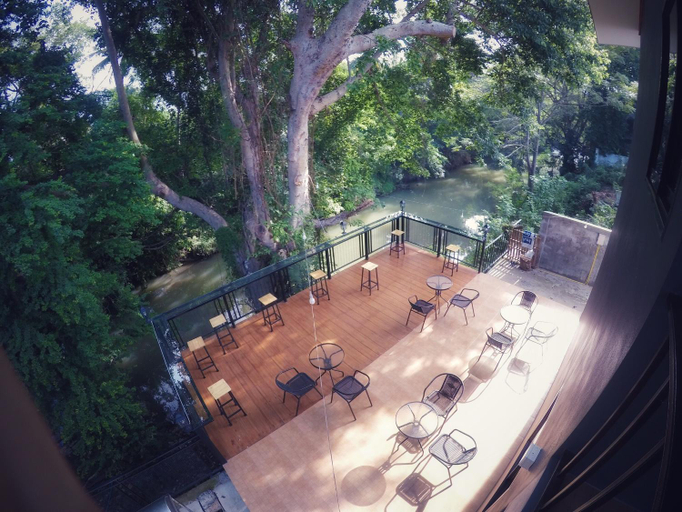 Others 4, Rimnamresidence, Muak Lek