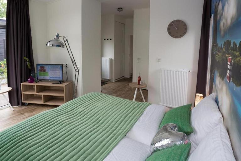 Bedroom 3, Droompark Buitenhuizen, Velsen