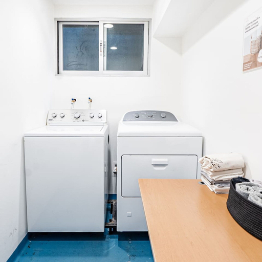 Room 5, Shared Room Men Low bed, Mexico City
