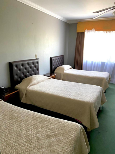 Bedroom 3, Econohotel, Biobío