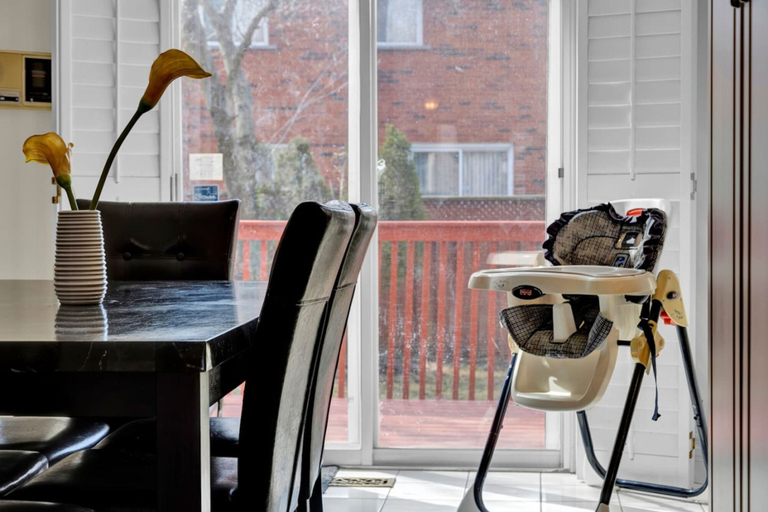 Room 3, Mississauga Retreat Your Spacious 5-bedroom Home, Peel