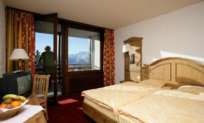 Bedroom 3, Hotel Central Residence, Aigle