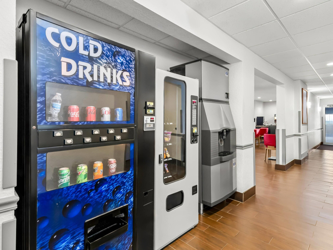 Food & Drinks 5, Comfort Inn & Suites Bellevue - Omaha Offutt AFB, Sarpy