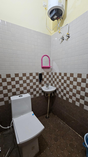 Bathroom 4, Pragati Palace, Faizabad