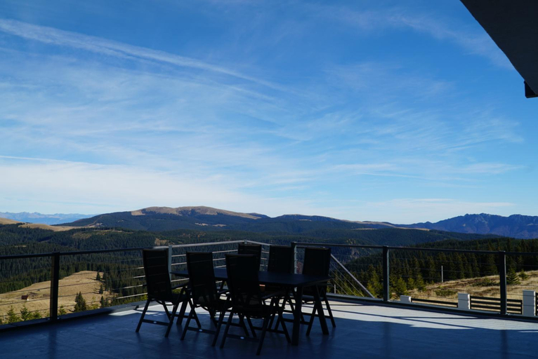 Others 3, Alpine Blu - Horezu - Varful lui Roman - Sauna, Hot Tub & Gym, Vaideeni
