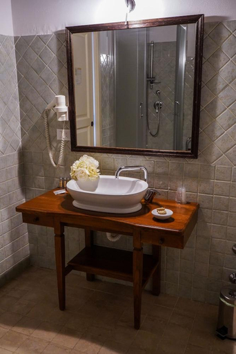 Bathroom 4, Palazzo Cestari Hotel, Salerno