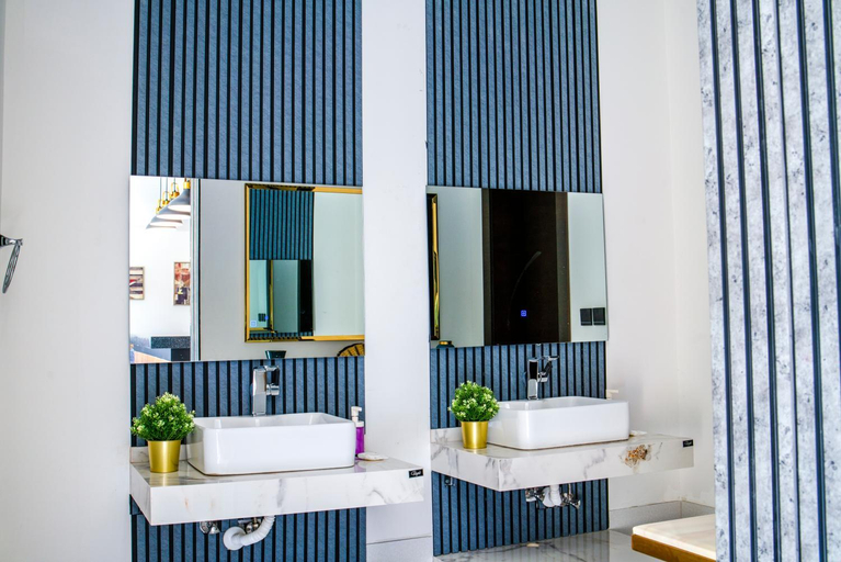 Bathroom 4, The Land resort, Riyadh