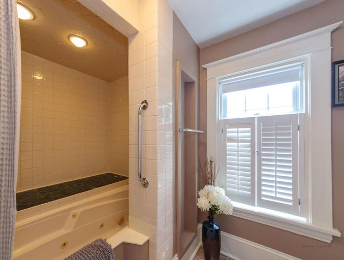 Bathroom 3, The Stella Rose B&B, Kings