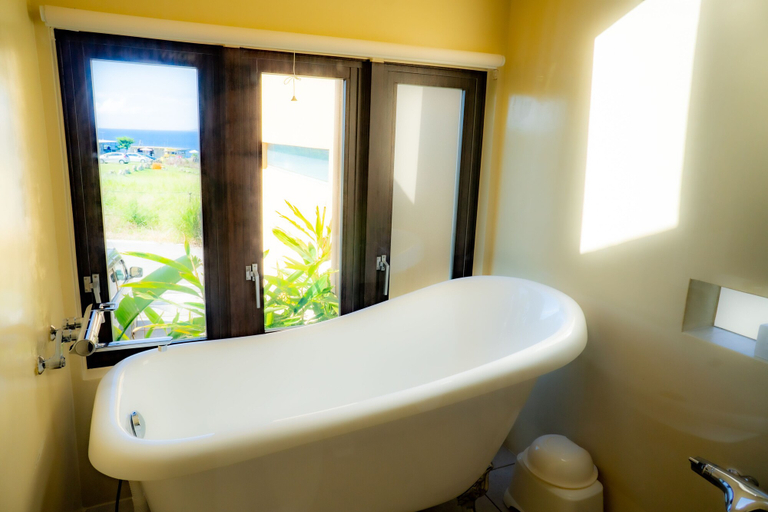 Bathroom 3, Kouriisland hotel cava, Nakijin
