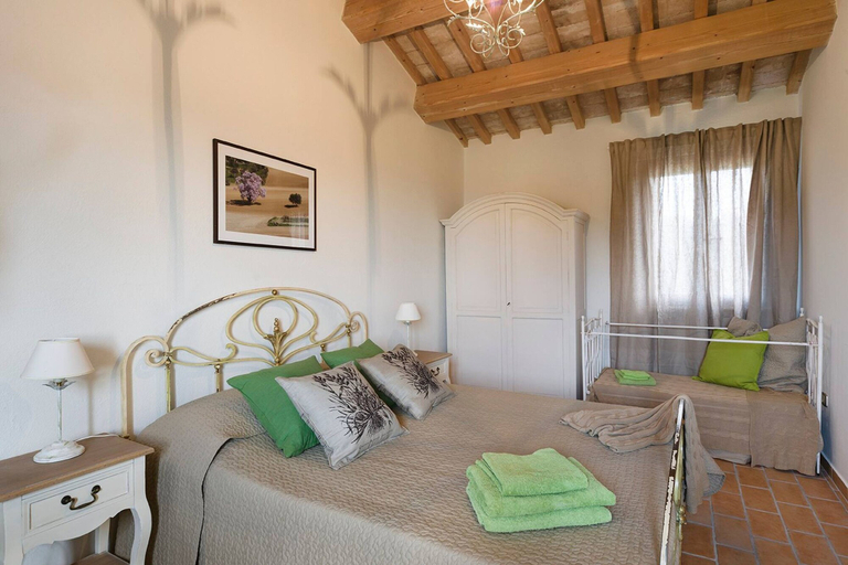 Room 2, Villa Elettra 12 2 in San Costanzo, Pesaro E Urbino