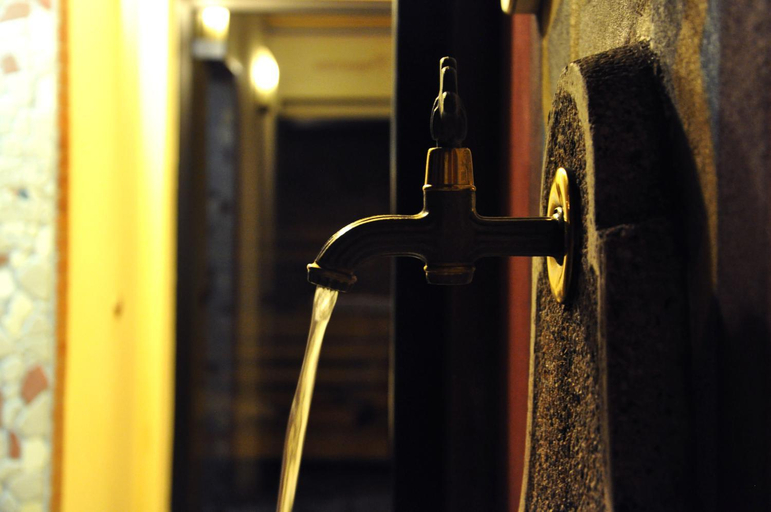 Bathroom 5, Hotel Belfiore, Trento