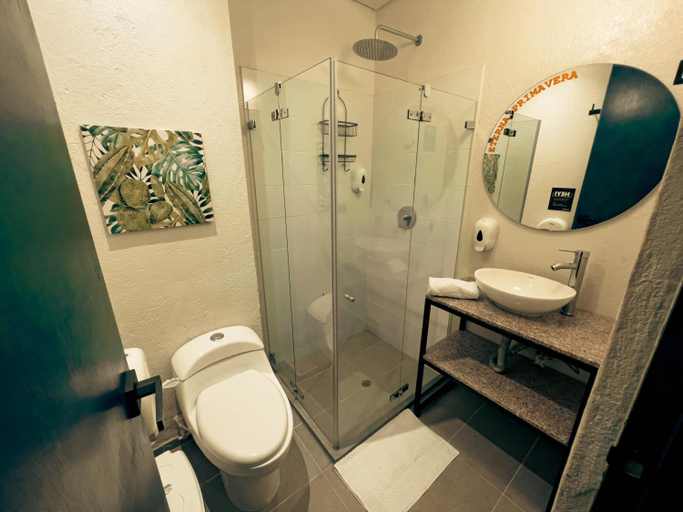 Bathroom 5, Viajero Hostel Medellin, Medellín