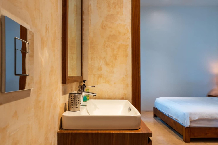 Room 4, Puravida I -luxury 5bhk w Pvt Pool in Anjuna, North Goa