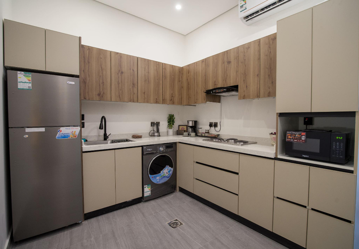 Kitchen, Elite Two-Bedroom Apt AlRimal-7, Riyadh