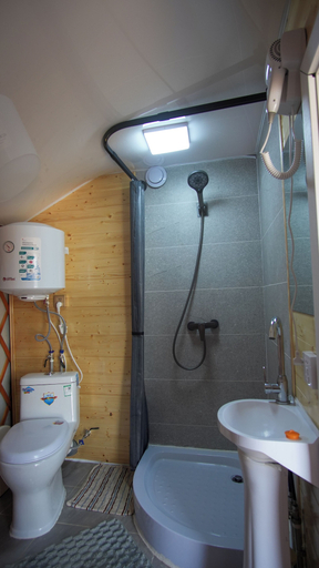 Bathroom 4, Bayankhad Star Lodge, Ulan Bator