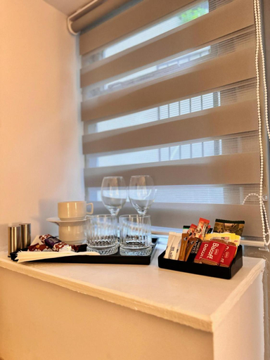 Others 4, Camden Luxury Studio Flats and En-Suit Rooms, London
