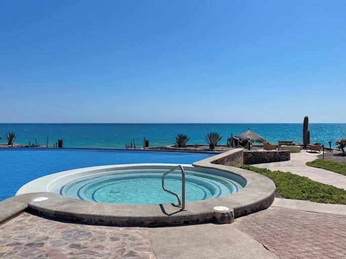Room 3, Stylish Condo With Serene Beach Infinity Pool, Puerto Peñasco