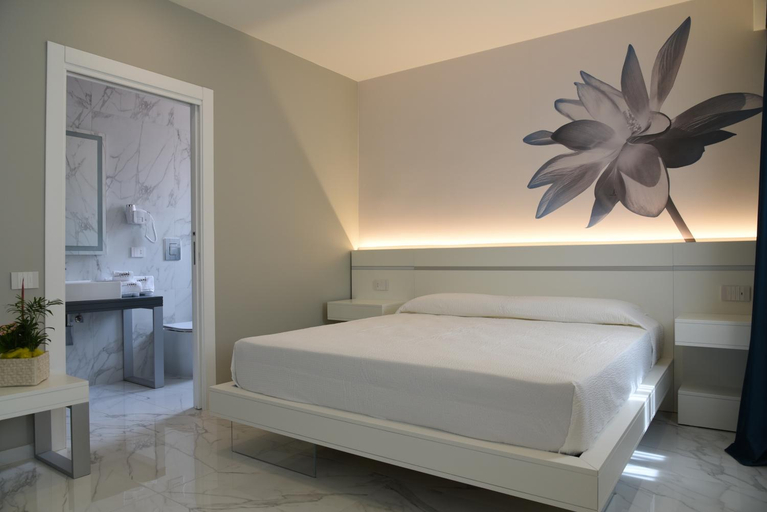 Bedroom 2, DEMSI Palace Hotel & Restaurant, Foggia