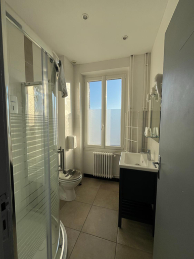 Bathroom 3, Au Moulin Du Pont, Ain