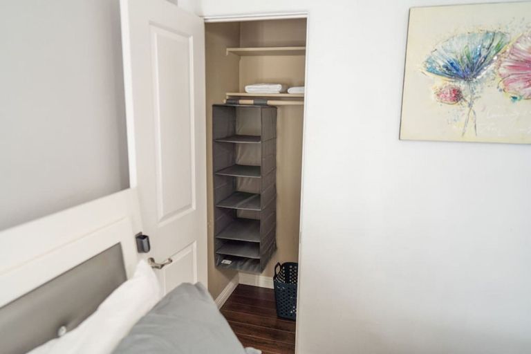 Room 3, Tranquil 2BR Home in Beautiful Neighborhood P24, Los Angeles