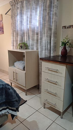 Others 3, Janeve Cottage , Ekurhuleni