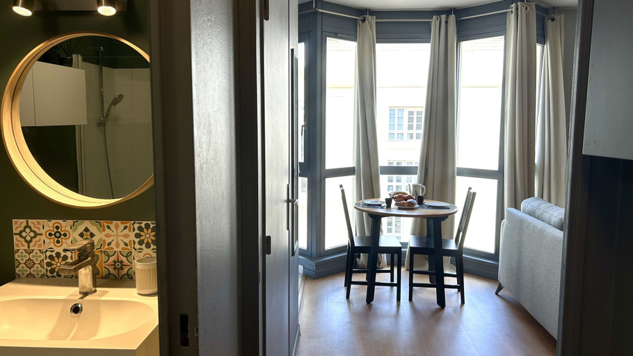 Room 3, 5 me Ciel - Premi re Conciergerie, Hérault