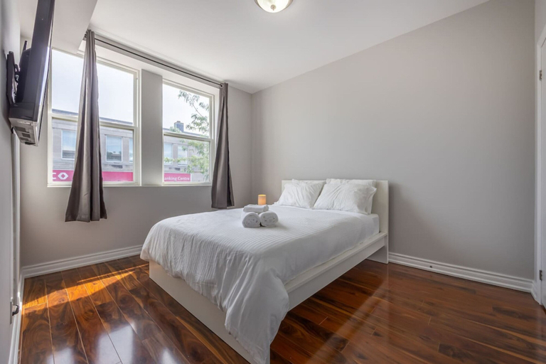 Room 5, Peaceful 1BR Oasis Near Niagara Falls Attractions, Niagara