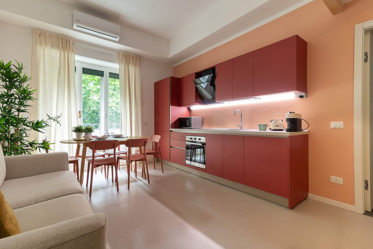Room 2, w Stylish 2BR Near Navigli City Landmarks, Milano