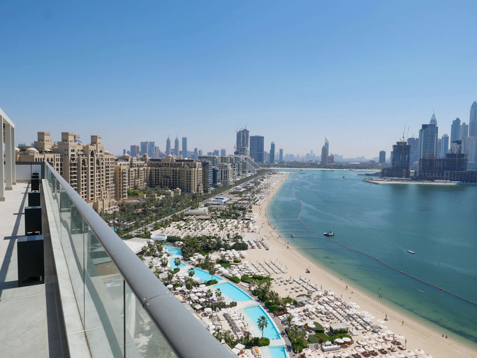 Room 2, High End 4BR Penthouse With Private Pool and Skyline Views, Dubai