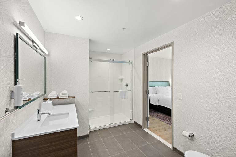 Bathroom 4, Home2 Suites by Hilton Riverside Downtown Convention Center, Riverside