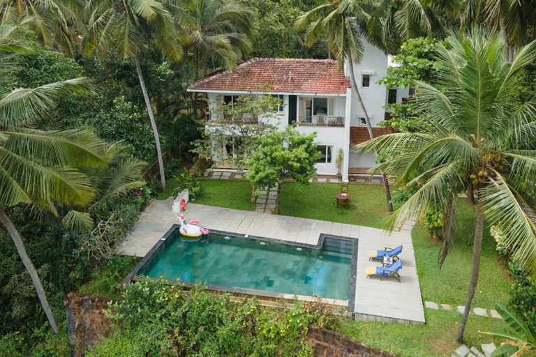 Room 2, Frangipani - Hidden Gem of Goa w Pool Field View, North Goa