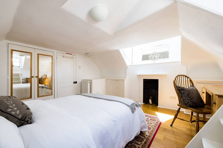 Room 4, 2 Bed Homely Apartment Near British Museum, London