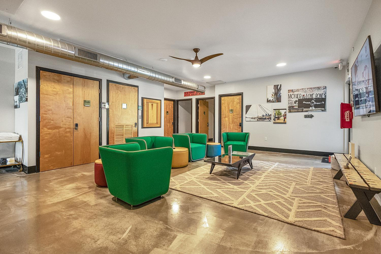 Others 5, Second floor queen room for 2 with kitchen access, Franklin